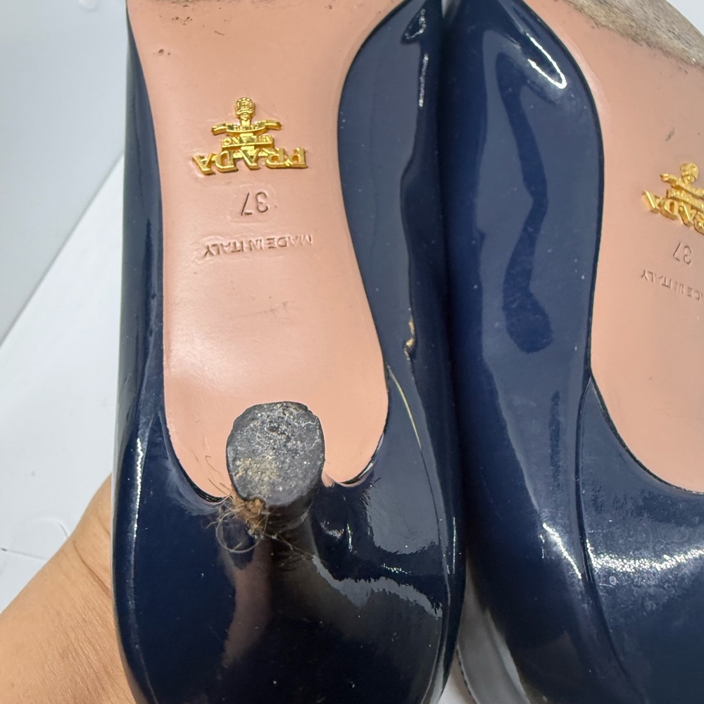 Prada Women's Elegant navy patent leather Heels - Picture 12 of 13